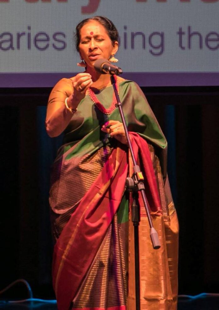 Bombay Jayashri Age, Height, Husband, Birthday, Family, Photos, Son