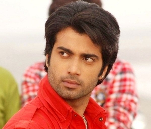 Arhaan Behll Family, Photos, Net Worth, Height, Age, Date of Birth, Wife, Girlfriend, Biography