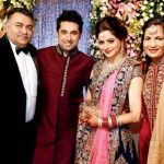 Aamna Sharif with her parents and husband