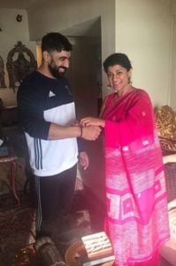Amit Sadh with his sister