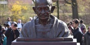 हनोवर, जर्मनी में महात्मा गांधी की आवक्ष प्रतिमा