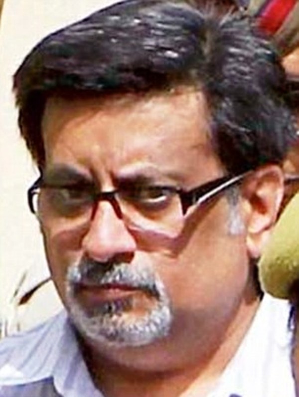Dr Rajesh Talwar