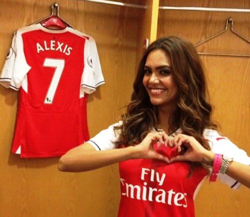 Esha Gupta, a huge fan of Arsenal