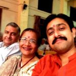 Jimit Trivedi with his parents
