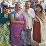 Vinod Dua With His spouse and Daughters