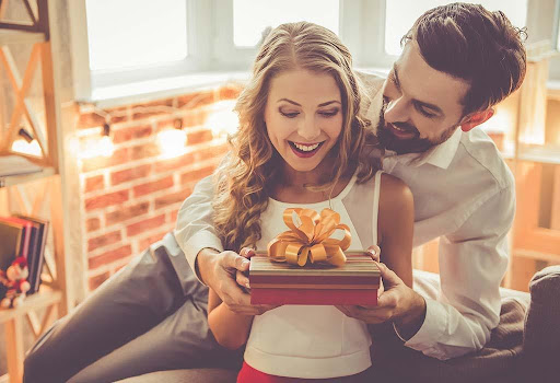 7 great ways to celebrate your wife’s birthday